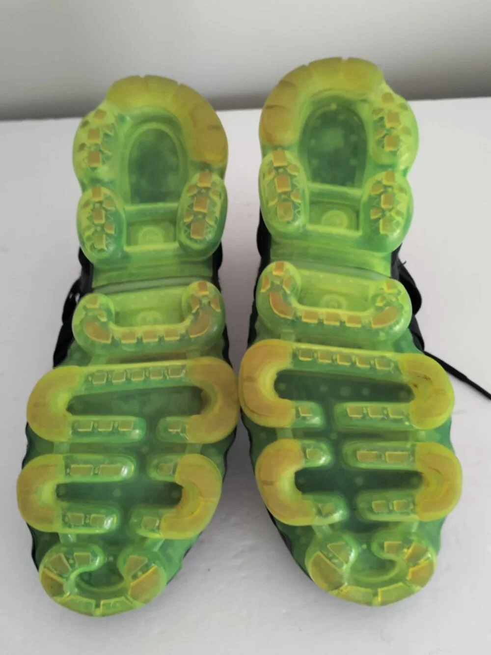 Nike Air VaporMax Utility Flyknit Black Volt AH6834-007 Sz: 12 Running Shoes GUC